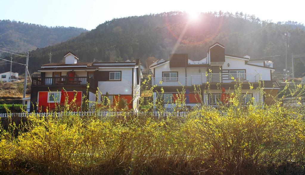 Bluesean Pension Namhae Εξωτερικό φωτογραφία